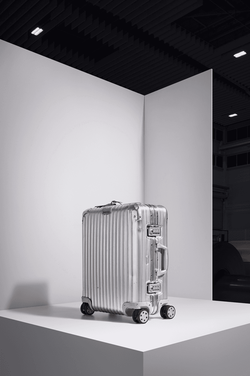 리모와 알루미늄 캐리어 80주년 기념하는 '아이콘' 캠페인 rimowa 80th anniversary icon campaign 2017