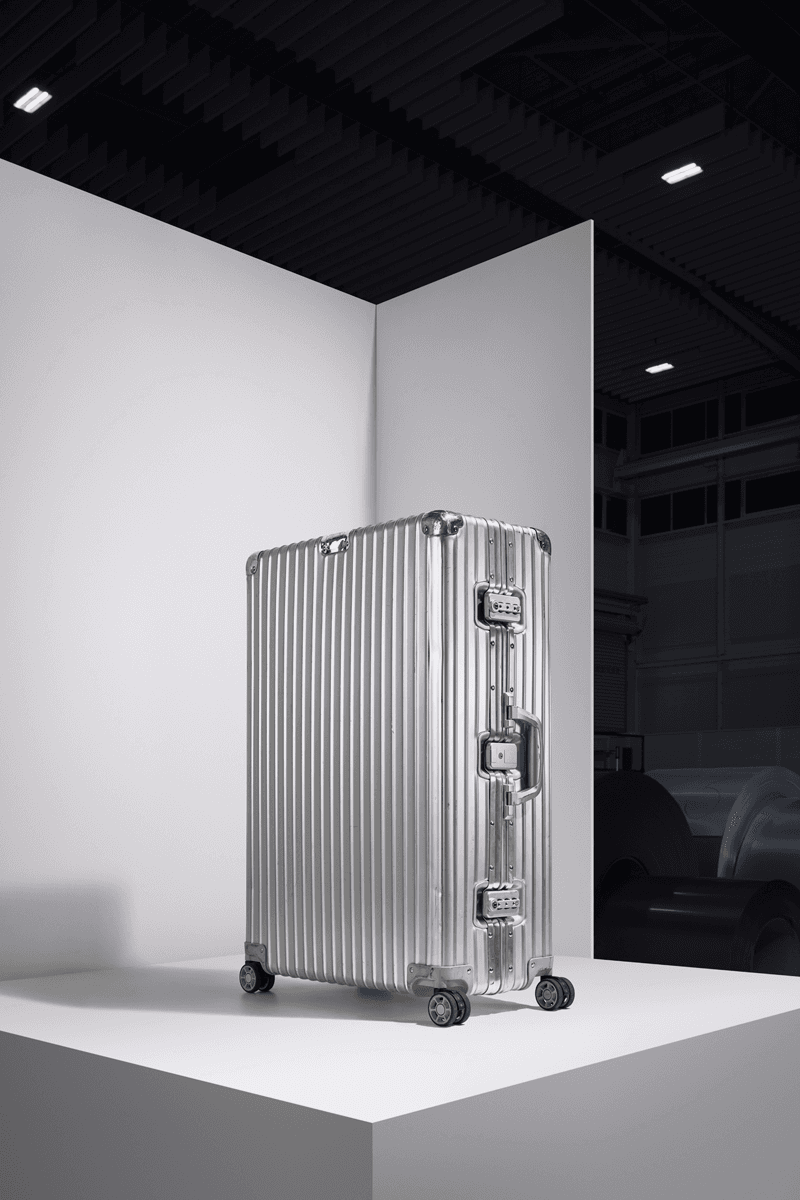 리모와 알루미늄 캐리어 80주년 기념하는 '아이콘' 캠페인 rimowa 80th anniversary icon campaign 2017