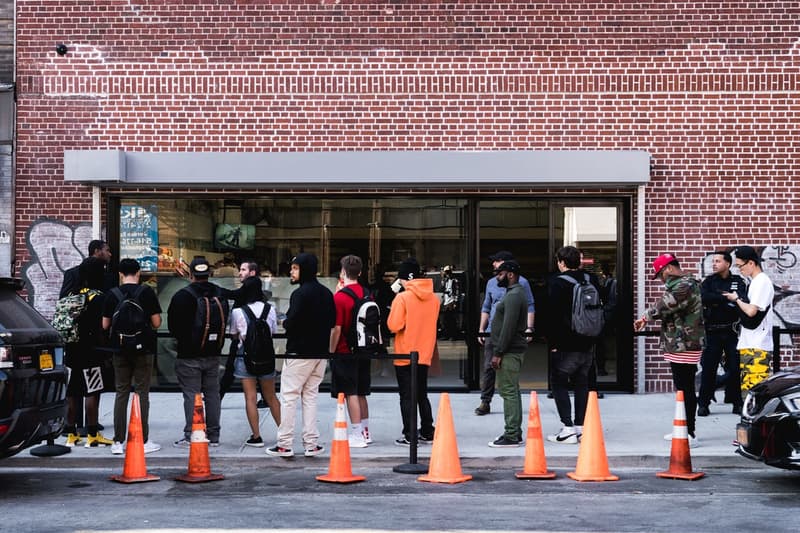 슈프림 브루클린 스톤 아일랜드 발매 런던 2017 supreme brooklyn stone island london streetsnaps