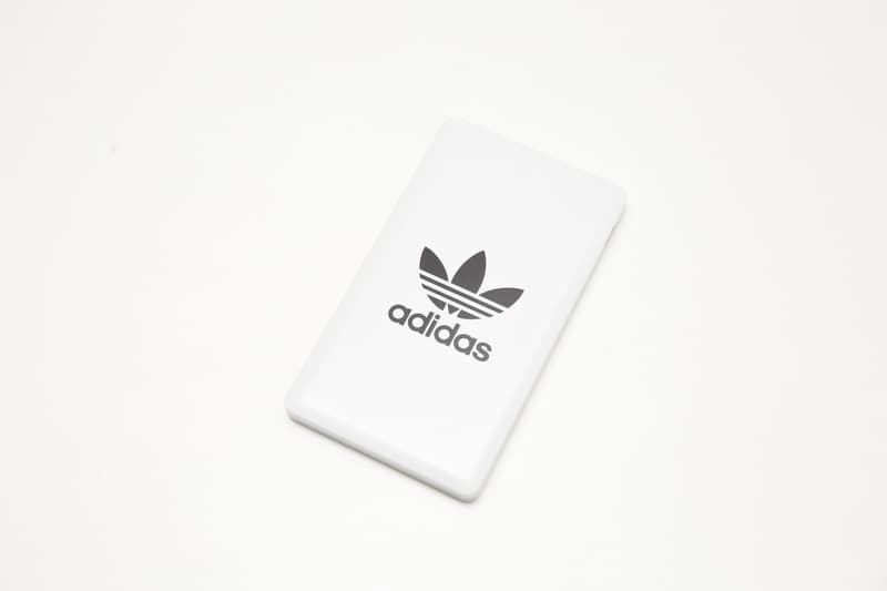 아디다스 오리지널스 클락켄플립 뮤직페스티벌 생존 킷 공개 Adidas originals survival kit clockenflap 2017