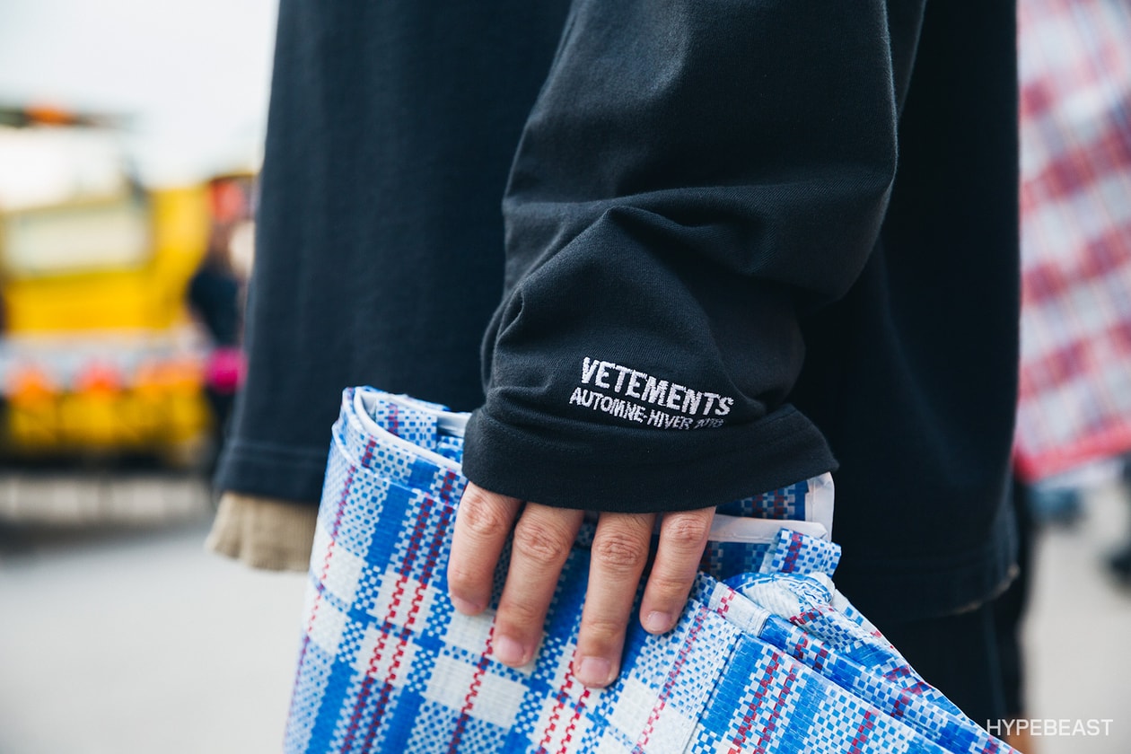 베트멍 홍콩 팝업 현장 & 제품 사진 2017 vetements hong kong pop up streetsnaps reebok