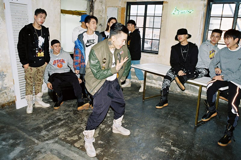 35주년 맞이한 나이키 에어 포스 1과 함께한  AOMG