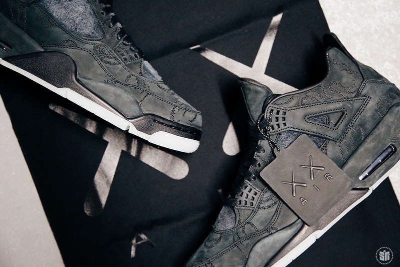 카우스 x 에어 조던 4 '블랙' 상세 제품 & 패키지 사진 2017 kaws air jordan black