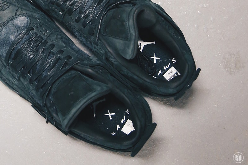 카우스 x 에어 조던 4 '블랙' 상세 제품 & 패키지 사진 2017 kaws air jordan black