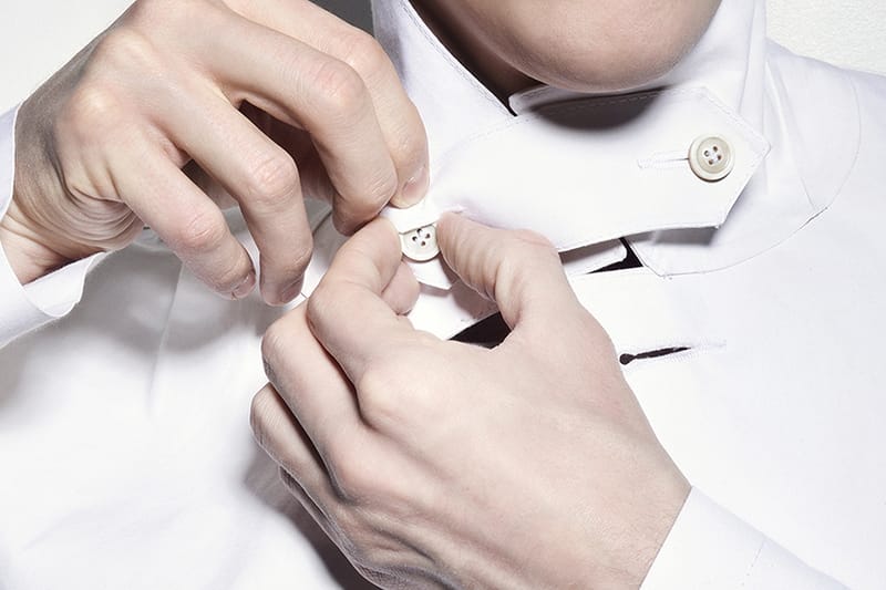 메종 마르지엘라 x 매킨토시 한정판 트렌치코트 2종