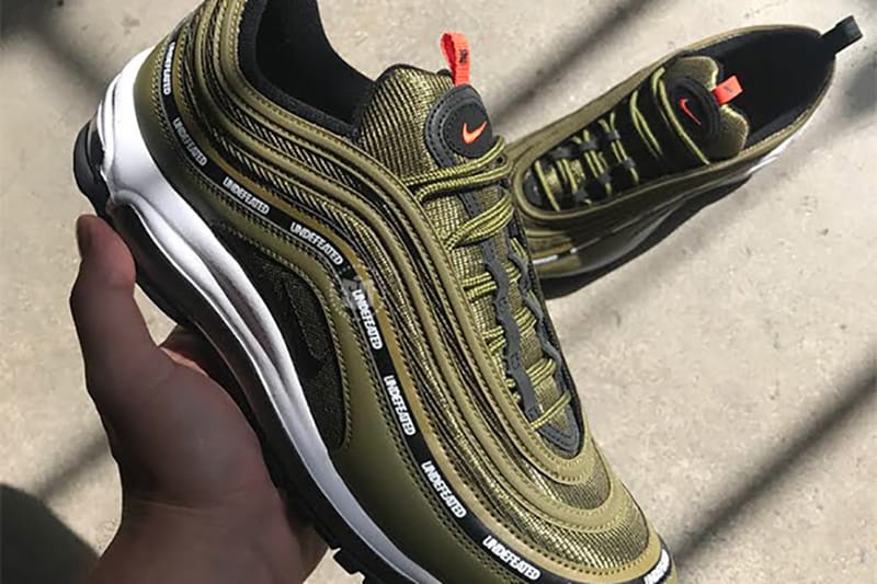 언디피티드 x 나이키 에어맥스 97 올리브 출시