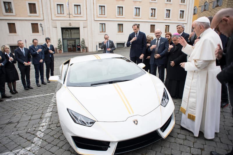 프란치스코 교황 람보르기니 우라칸 슈퍼카 2017 pope francis lamborghini huracan