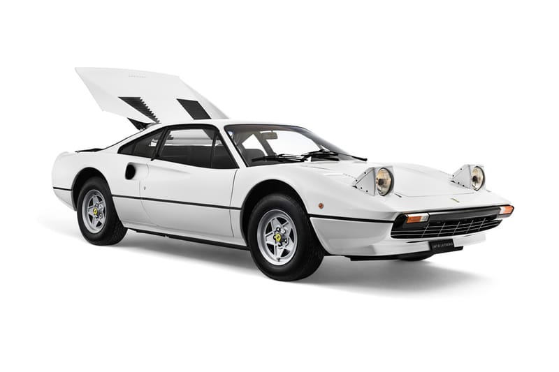 2억 원짜리 페라리를 패션 매장에서 판다고?