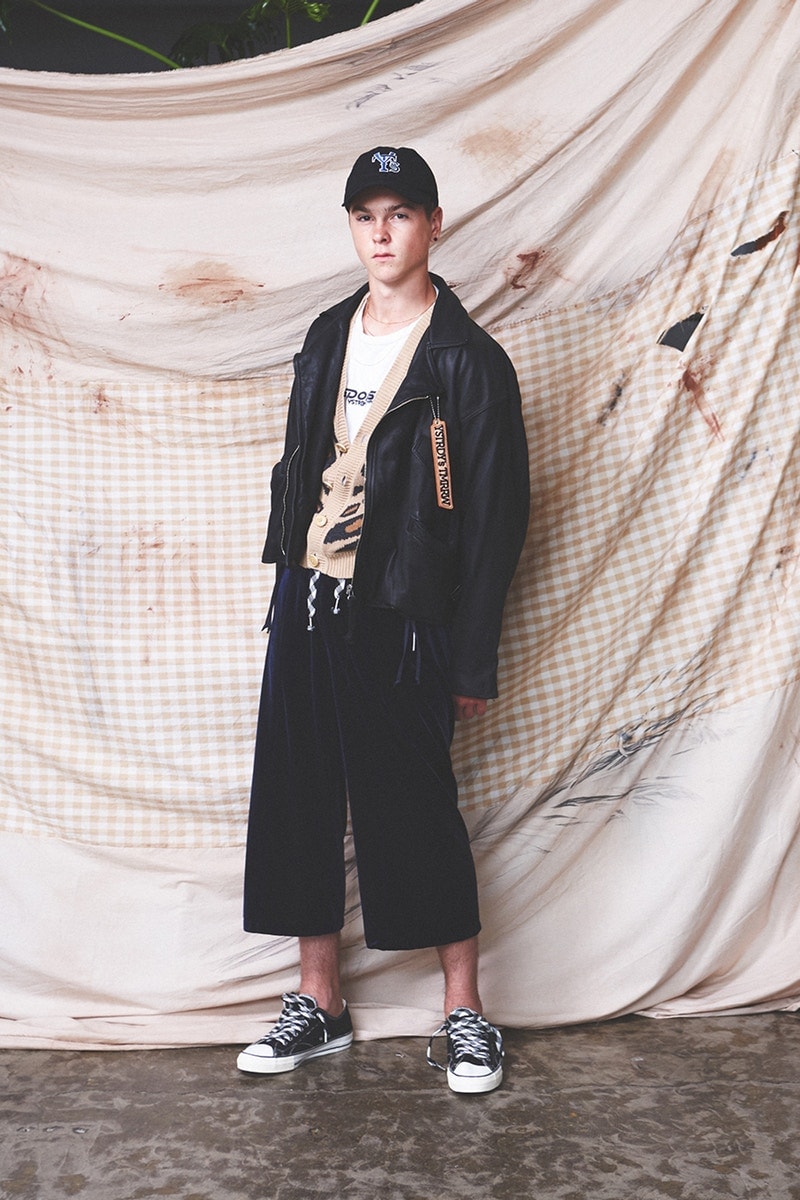 예스터데이즈 투모로우 2018 봄 여름 컬렉션 룩북 YSTRDY'S TMRRW spring summer collection lookbook