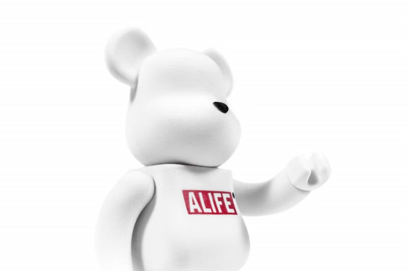 에이라이프 베어브릭 펜필드 패딩 후드 홀리데이 2017 alife bearbrick penfield down jacket hoodie