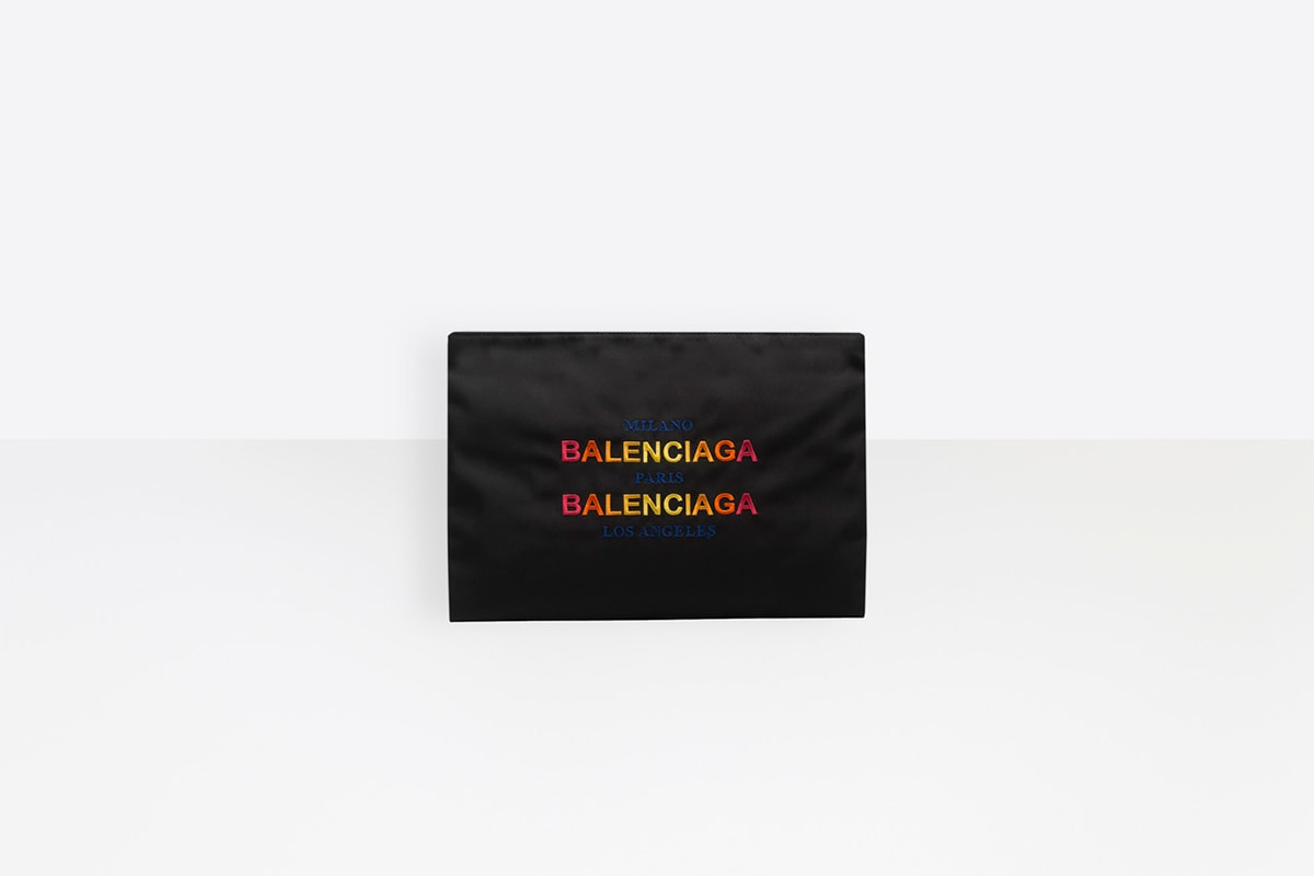 발렌시아가 2018 SS 컬렉션 & 새 트리플 S balenciaga triple s new silhouette colorways 2018 spring summer collection 2017