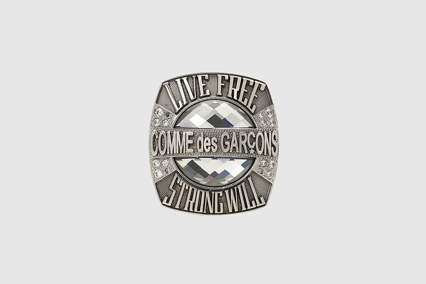 꼼데가르송 도버 스트릿 마켓 챔피온 링 출시 반지  2017 Comme des Garcons Dover Street Market exclusive ring champion collection