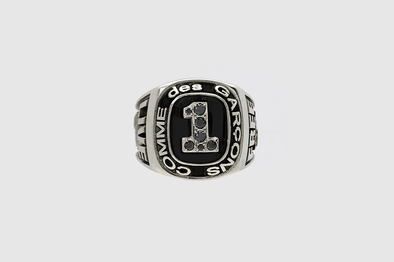 꼼데가르송 도버 스트릿 마켓 챔피온 링 출시 반지  2017 Comme des Garcons Dover Street Market exclusive ring champion collection