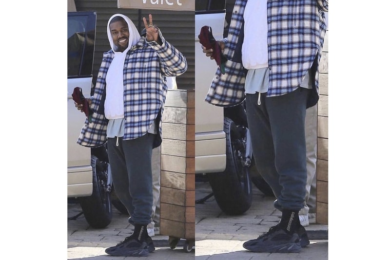 아디다스 올블랙 이지 웨이브 러너 칸예 웨스트 파파라치 kkanye-west-debuts-adidas-yeezy-black-wave-runners