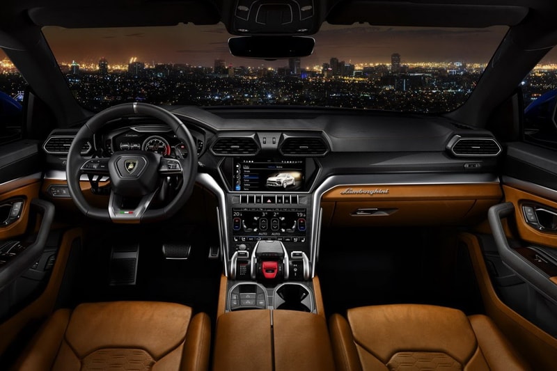 람보르기니의 첫 SUV 우르스 공개 2017 Lamborghini first Urus revealed look