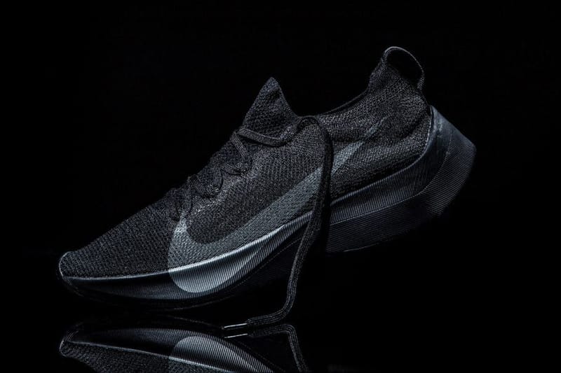 나이키, 아디다스, 키스가 내놓은 올블랙 니트 운동화