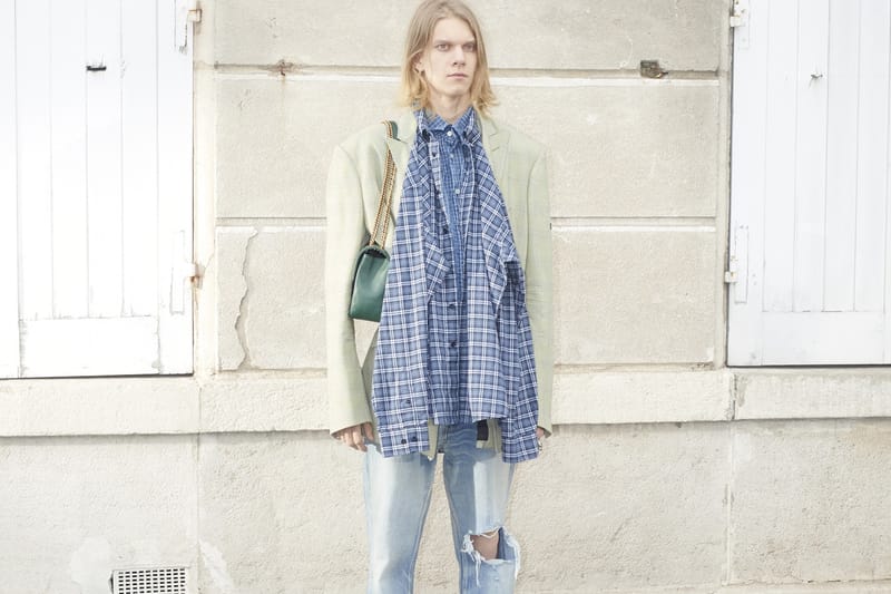 스트리트와 격식의 경계를 파괴한 발렌시아가 2018 프리 폴 룩북