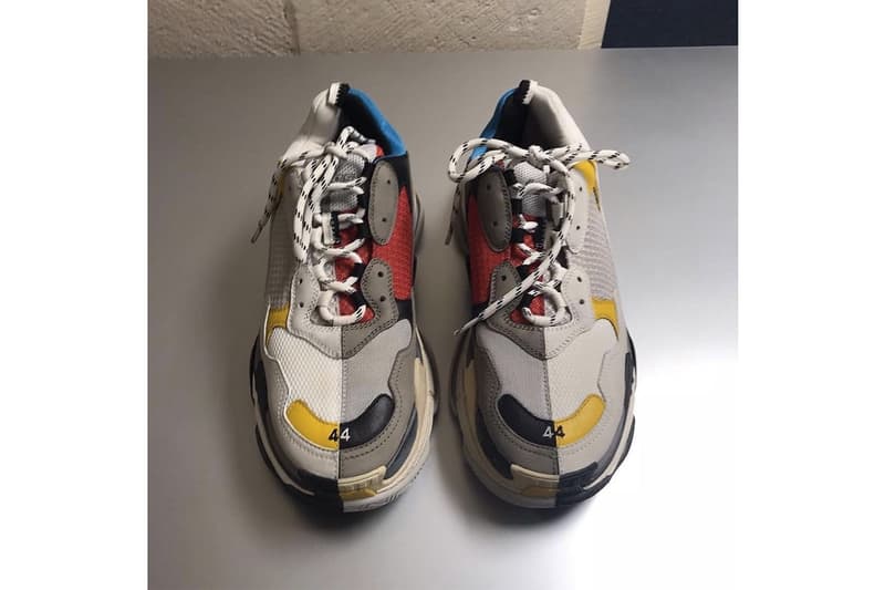 발렌시아가 '반반' 트리플 S 루머 balenciaga triple s stitching 2018