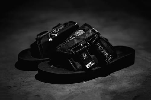 마스터마인드 재팬 x 수이코크 KAWS-VS 샌들