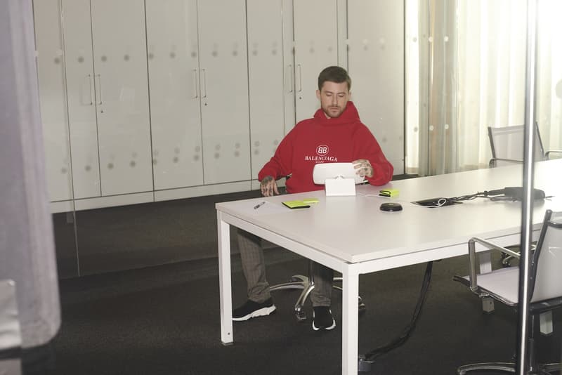 미스터 포터 x 발렌시아가 출근길 패션 mr porter balenciaga campaign 2018