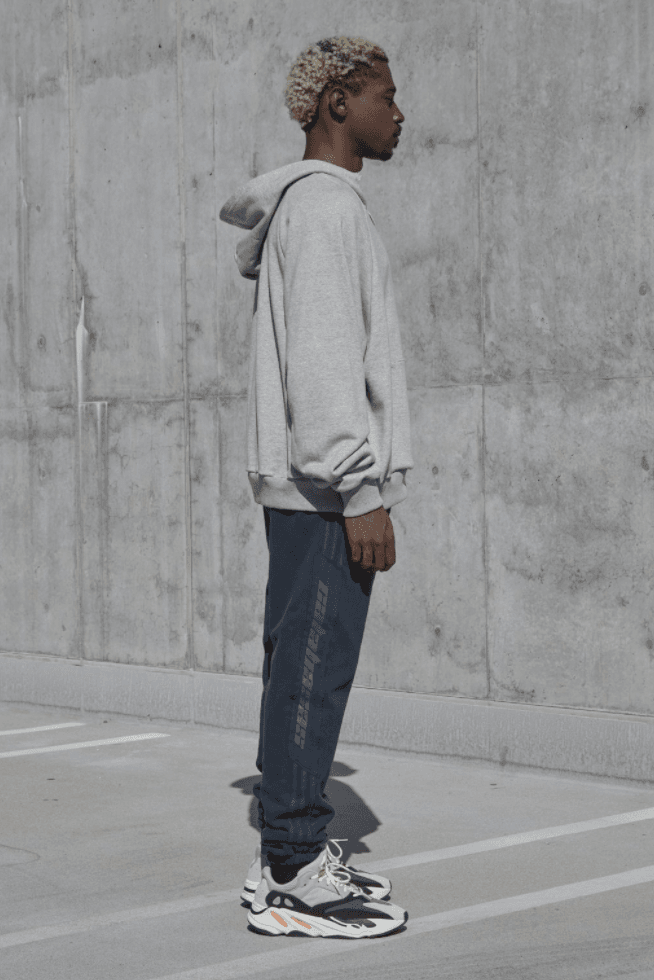 칸예 웨스트 이지 시즌 5 칼라바사스 스웨트팬츠 착용 사진 2018 kanye west yeezy calabasas sweatpants