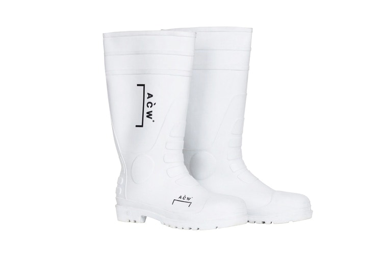 어 콜드 월 2018 SS 온라인 컬렉션