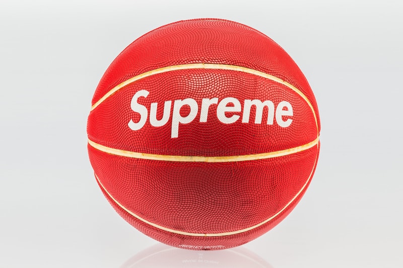 슈프림 KAWS 빈티지 supreme madchild 카우스 vintage 2018 heritage auctions