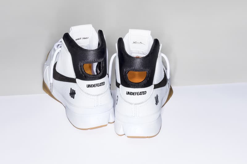 언디피티드 x 나이키 코비 1 '프로트로' 화이트 검 undefeated nike kobe 1 protro white gum 2018