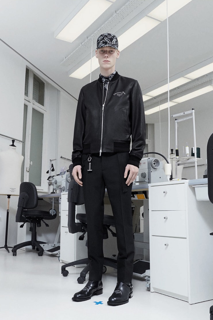 크리스 반 아쉐 디올 옴므 2018 프리 폴 컬렉션 룩북 kris van assche dior homme pre fall lookbook