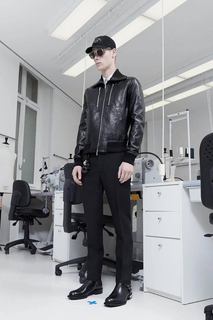 크리스 반 아쉐 디올 옴므 2018 프리 폴 컬렉션 룩북 kris van assche dior homme pre fall lookbook