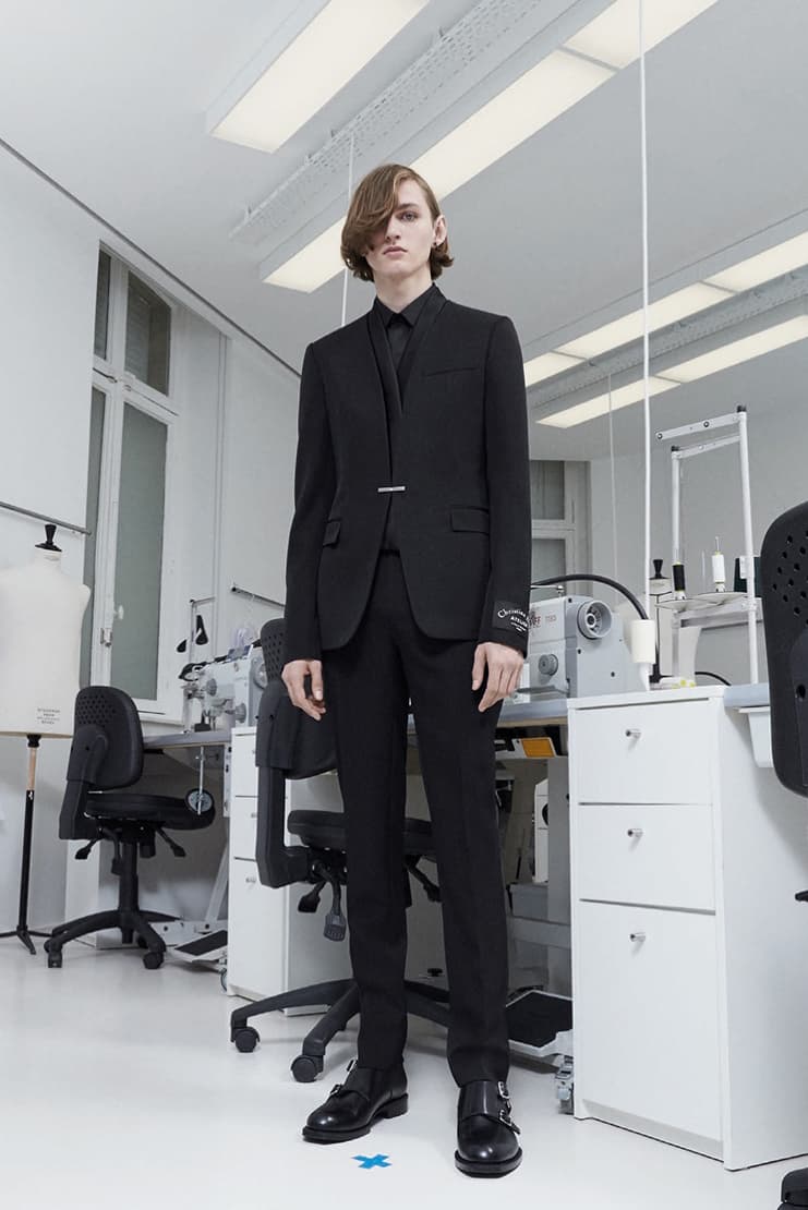 크리스 반 아쉐 디올 옴므 2018 프리 폴 컬렉션 룩북 kris van assche dior homme pre fall lookbook