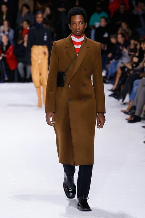 발렌시아가 2018 가을, 겨울 컬렉션  새로운 어글리 스니커 balenciaga fall 2018 runway