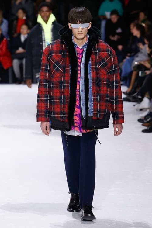 발렌시아가 2018 가을, 겨울 컬렉션  새로운 어글리 스니커 balenciaga fall 2018 runway