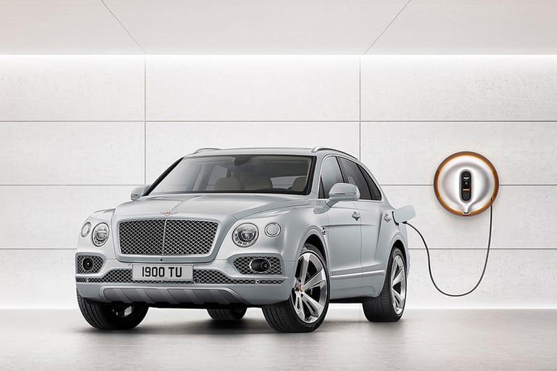 필립 스탁이 디자인한 벤틀리의 새 전기차 벤타이가 충전독