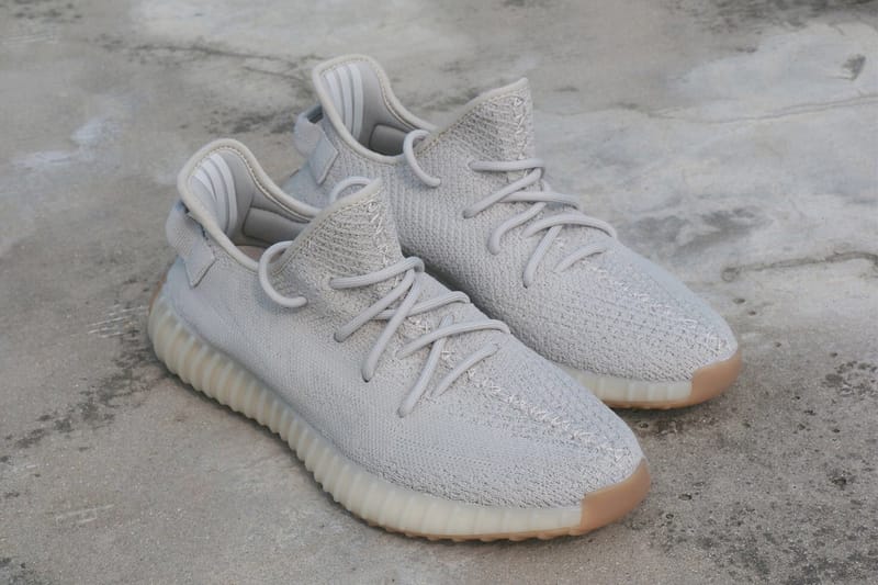 이지 부스트 350 V2 '참깨' 상세 사진