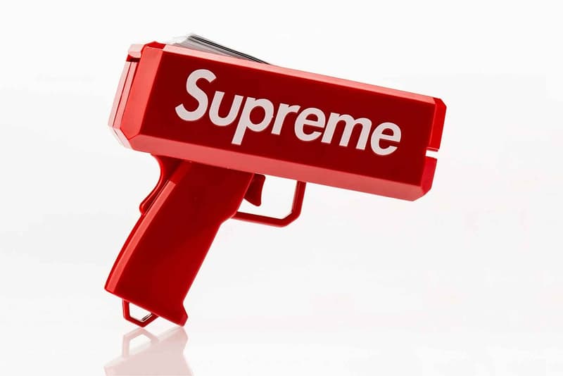 베어브릭 메디콤 토이 슈프림 카우스 경매 2018 bearbrick medicom toy toy story supreme kaws heritage auctions