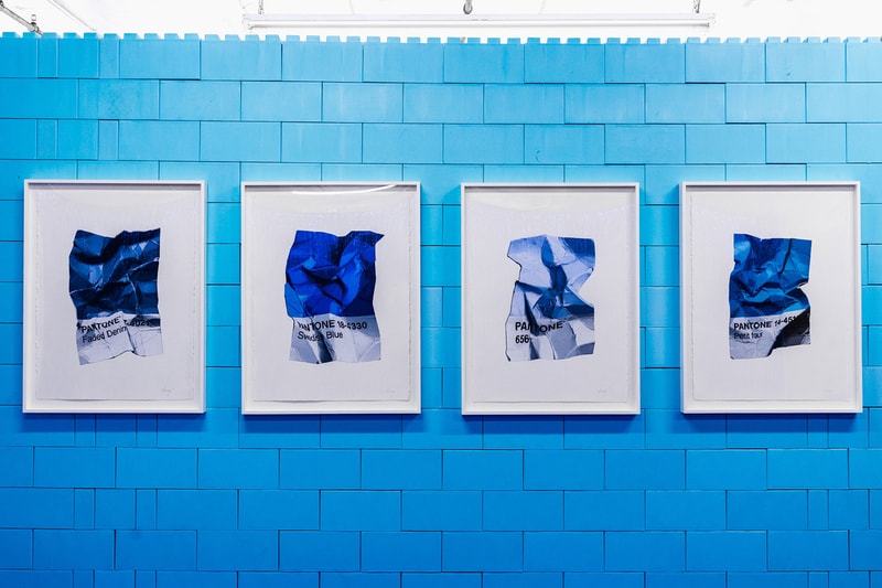 씨제이 핸드리 극사실주의 작가 팬톤 컬러 뉴욕 전시 모노크롬 2018 cj hendry pantone monochrome new york exhibition
