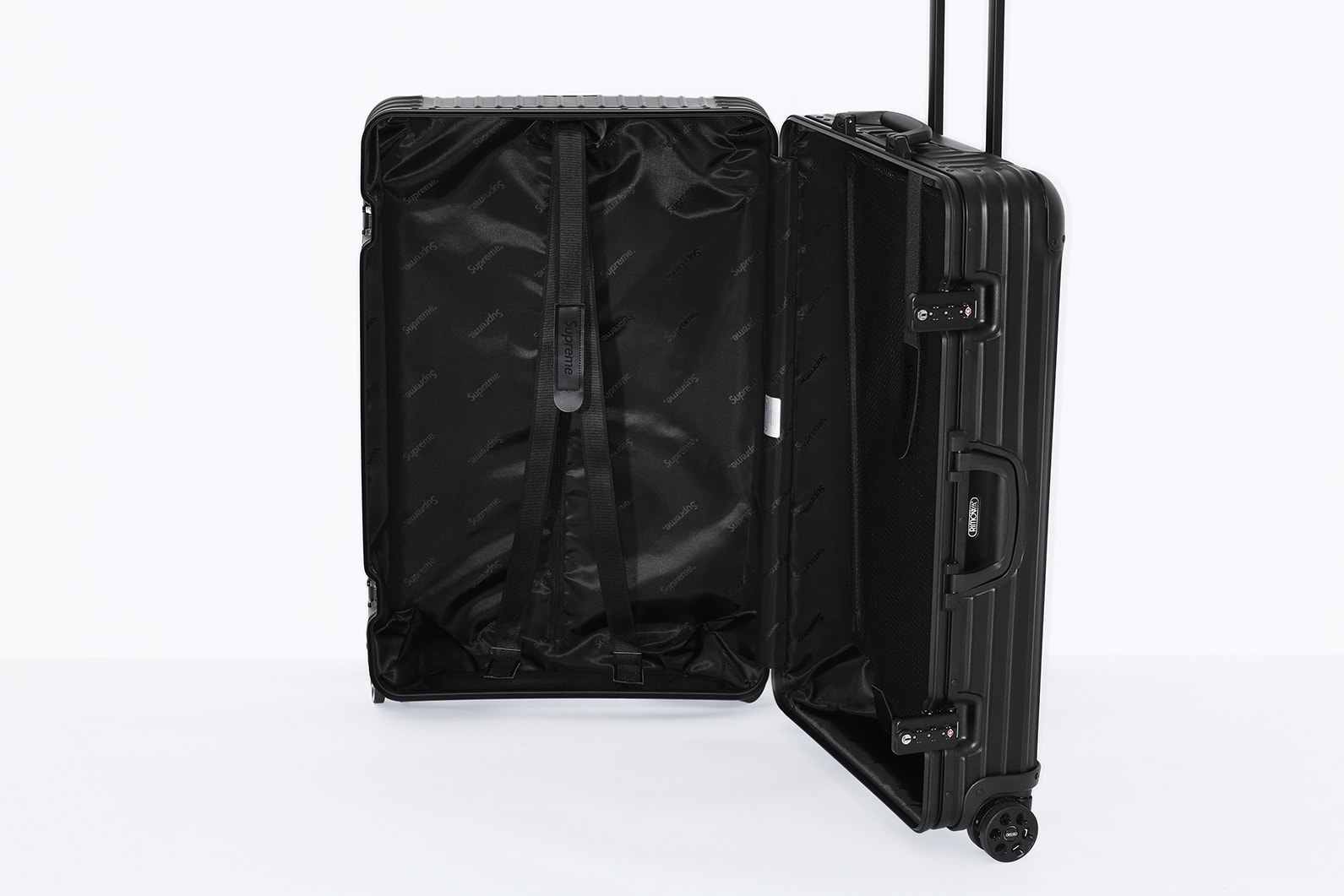 슈프림 x 리모와 캐리어 봄 토파즈 멀티휠 공식 사진 2018 supreme rimowa spring luggage official photos topas multiwheel