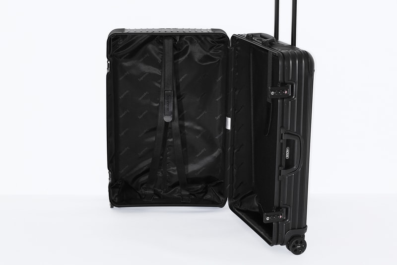 슈프림 x 리모와 캐리어 봄 토파즈 멀티휠 공식 사진 2018 supreme rimowa spring luggage official photos topas multiwheel