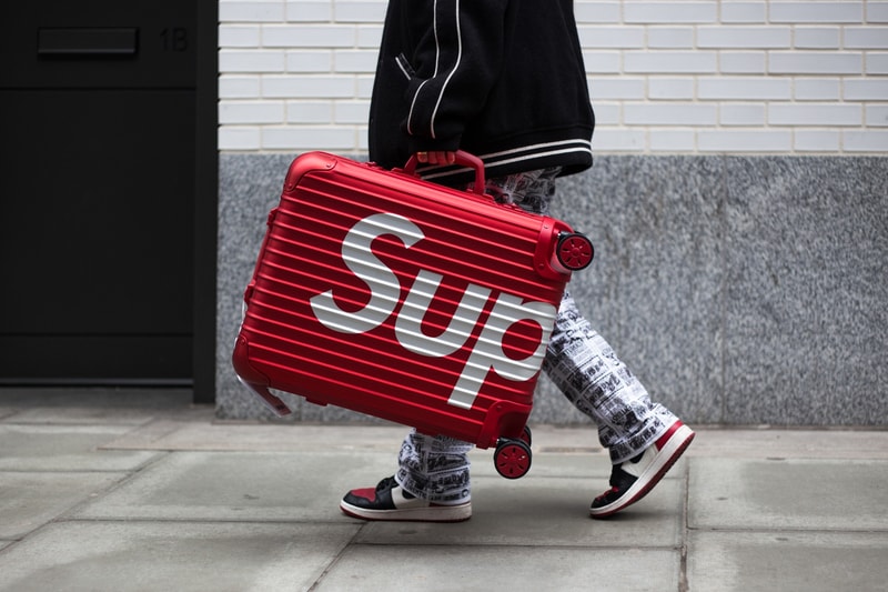 슈프림 리모와 캐리어 트롤리 스트릿 스타일 2018 supreme rimowa luggage trolley street style