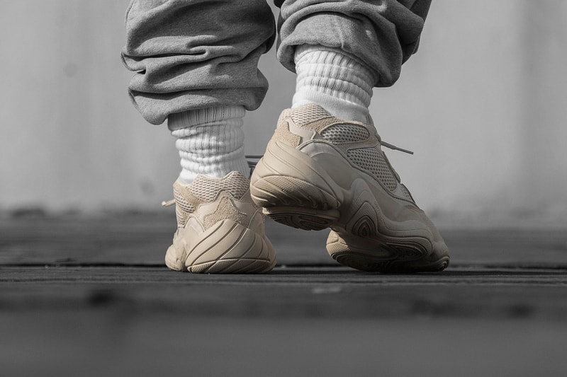 이지 사막쥐 500 블러시 아디다스 오리지널스 10꼬르소꼬모 분더샵 꼼데가르송 2018 yeezy desert rat blush release