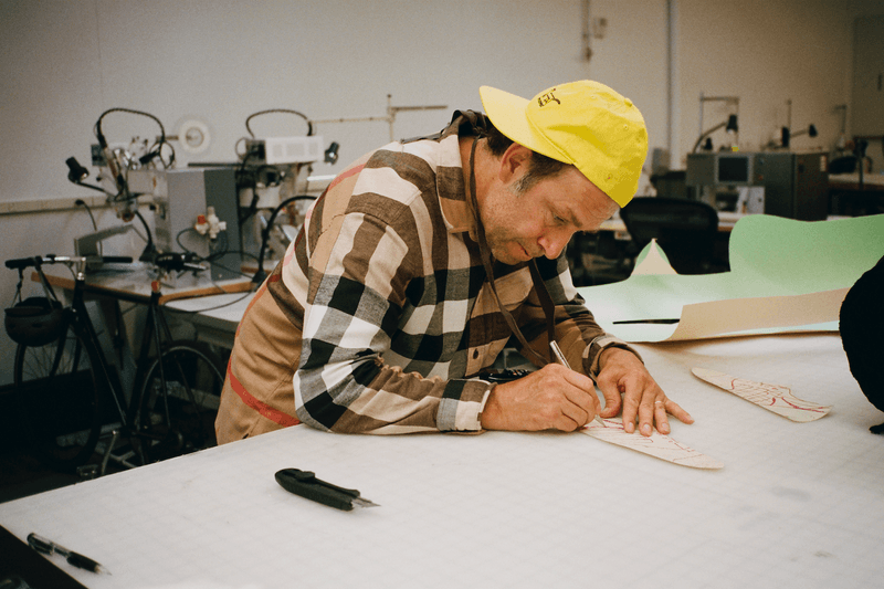 반스 오프 더 월 아트 컬렉션 vs. 아디다스 스케이트보딩 BTS 컬렉션 2018 vans off the wall art adidas skateboarding beyond the street skate copa mark gonzales blondey mccoy