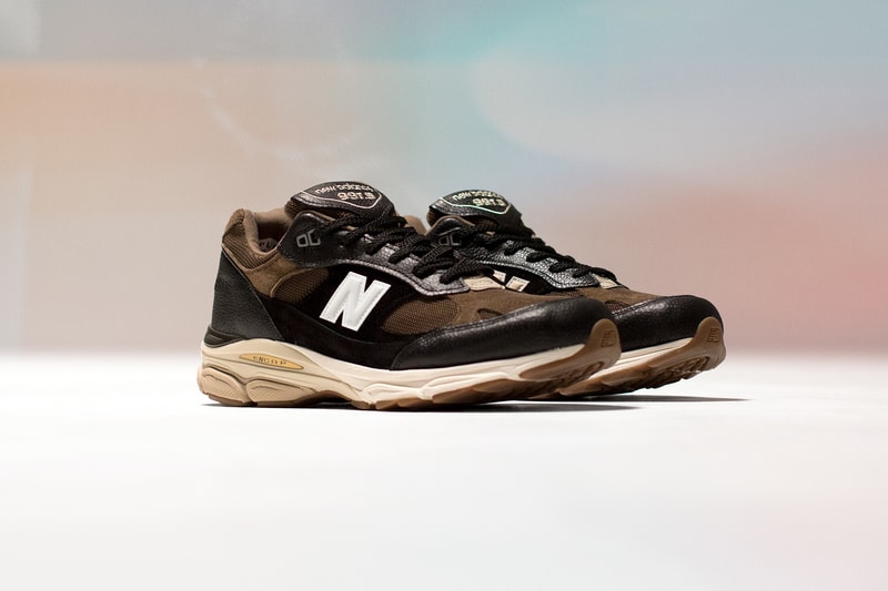 뉴발란스 대디 슈즈 990 어라이즈  출시 2018 NEWBALANCE 990V3 ARIES ADSUM ALLIKE UP THERE