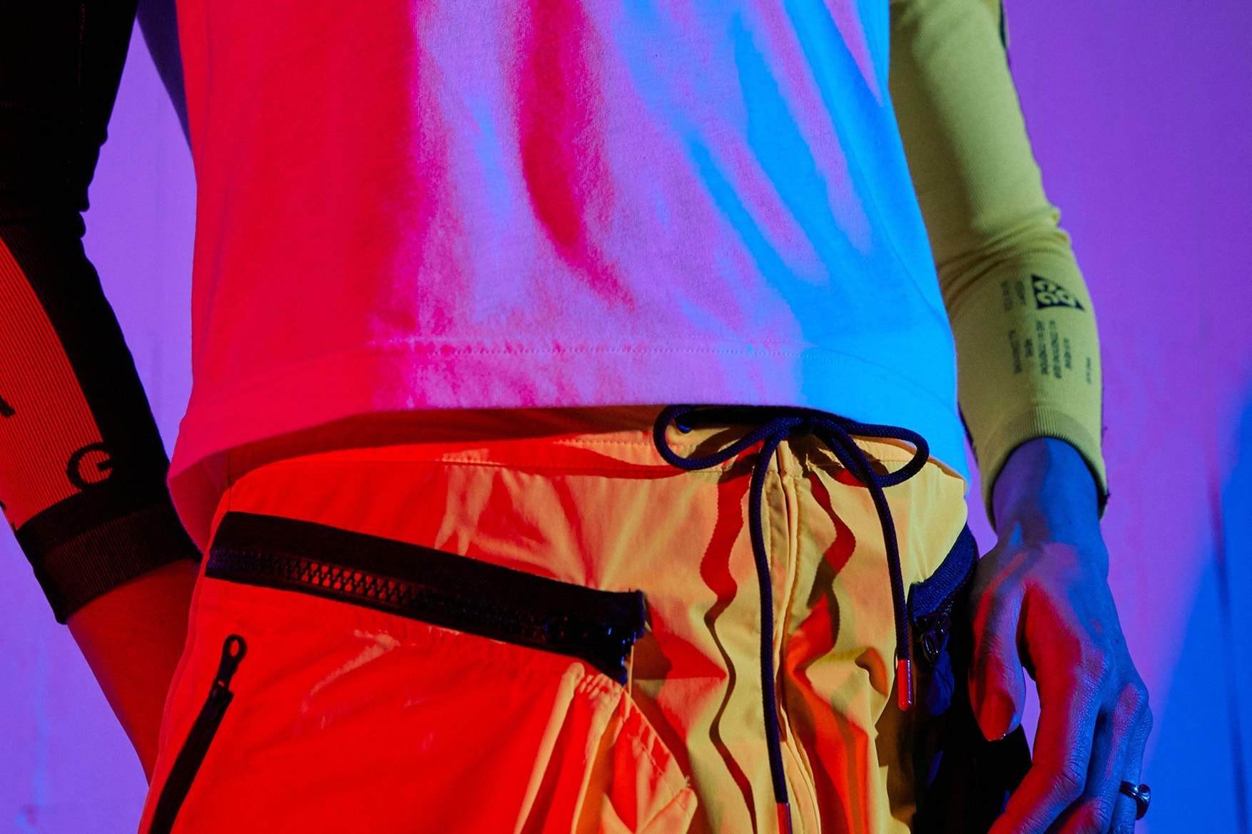 나이키랩 ACG 2018 봄, 여름 컬렉션 형광 고어텍스 nikelab acg elevates 2018 ss offering with neon gore tex apparel