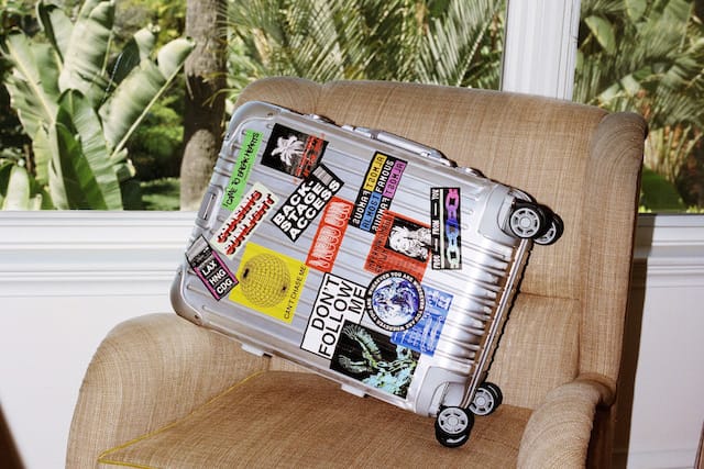 리모와가 직접 제작한 '스트릿' 러기지 스티커 컬렉션