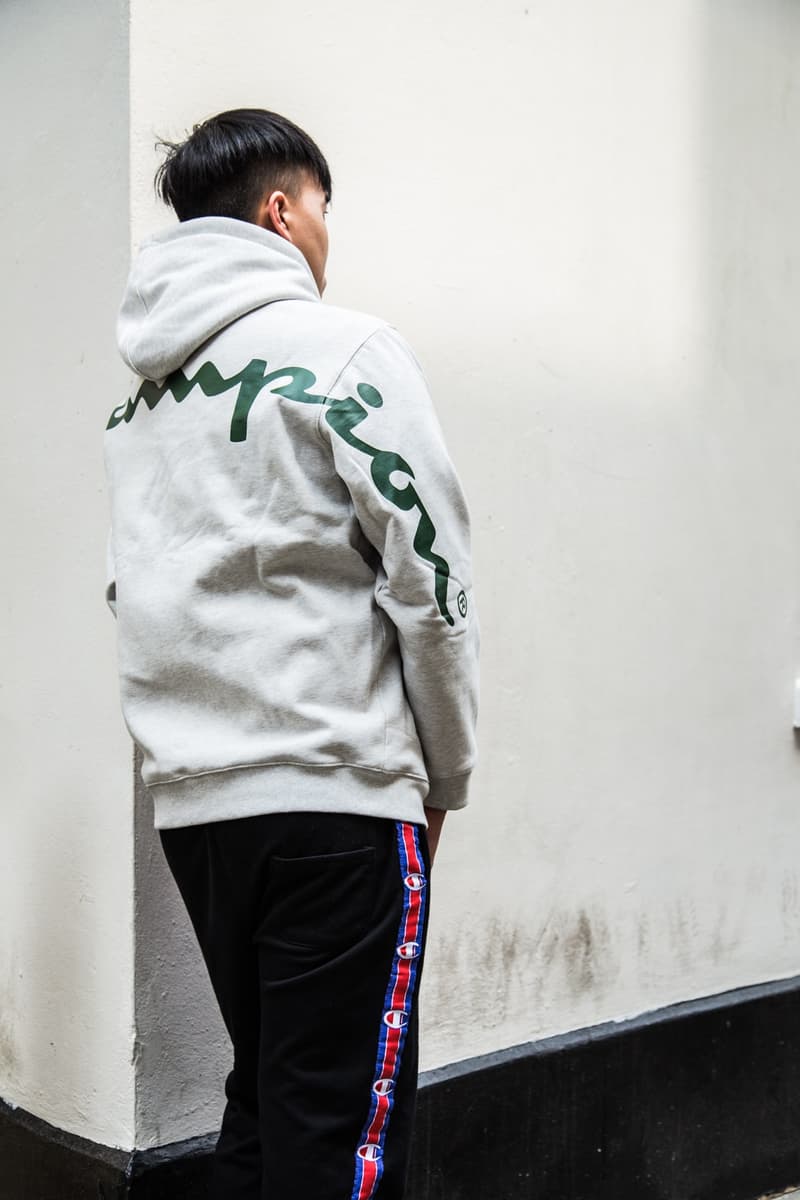 런던 슈프림 애호가 스트릿 패션 핀볼 머신 street style supreme levis clarks champion 2018