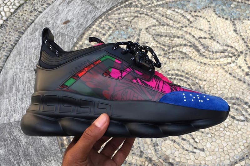 베르사체 2019 SS 체인 리액션 미리 보기