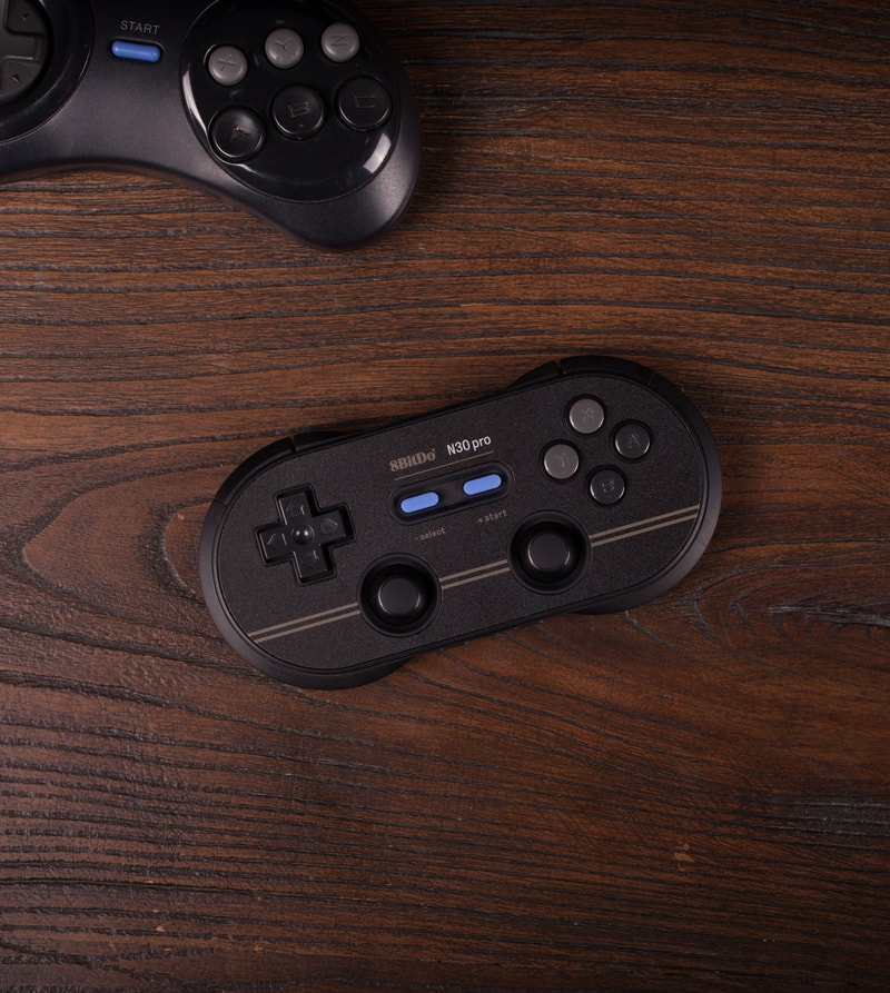 닌텐도에서 영감을 받은 8BitDO의 복고풍 콘트롤러 출시 2018 classic controller 8bitdo retro nintendo
