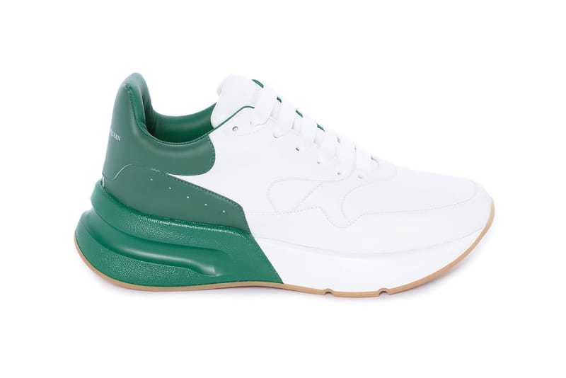 간결하고 부드러운 청키 스니커, 알렉산더 맥퀸 ‘오버사이즈 러너’