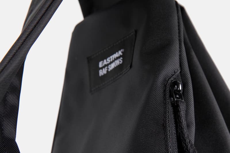 라프 시몬스 2018 가을 겨울 컬렉션 협업 백팩 가방